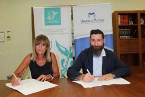 El convenio ha sido suscrito por la directora territorial de Unión de Mutuas, Mª Ángeles Capilla, y el decano del Colegio de Fisioterapeutas de la Comunitat Valenciana, Josep Benítez